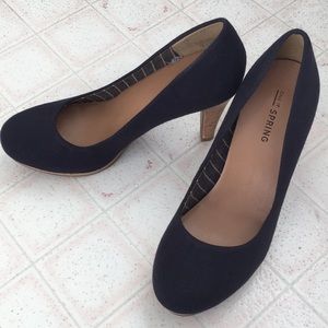 Call it spring navy heels